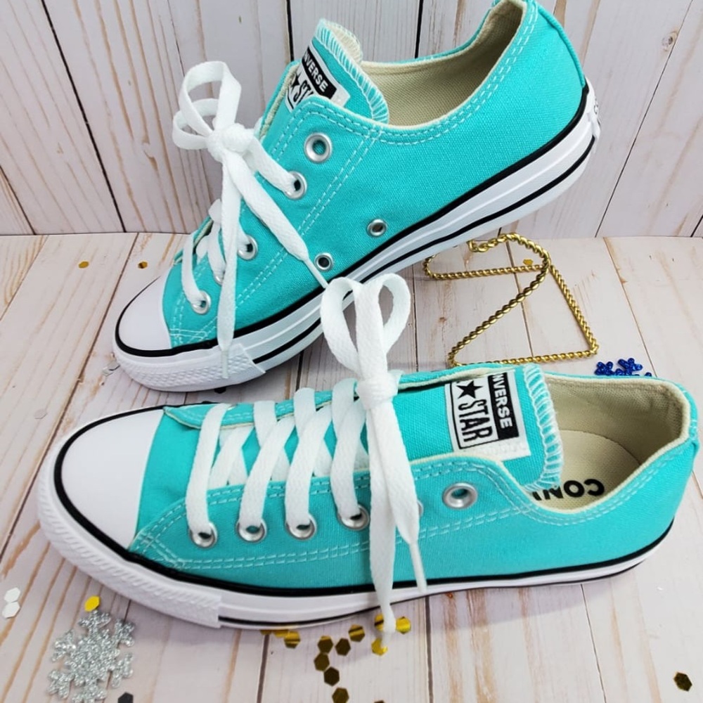 Chuck Taylor All Star Low Top Color electric Aqua Lace up style